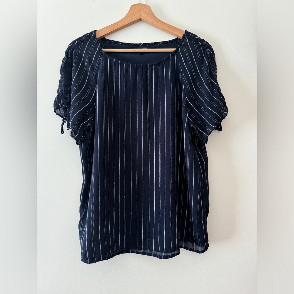 Banana Republic navy striped short sleeve top